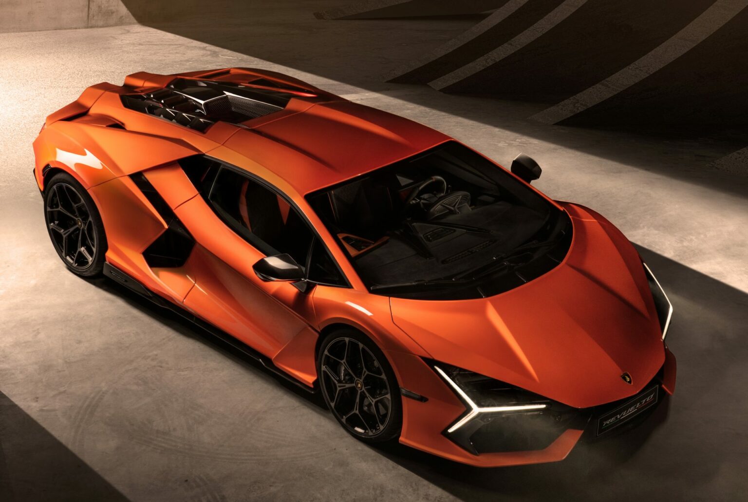 https://www.carwizard.co.th/wp-content/uploads/2023/04/1100-Lamborghini-Revuelto-0022-1-1536x1030.jpg