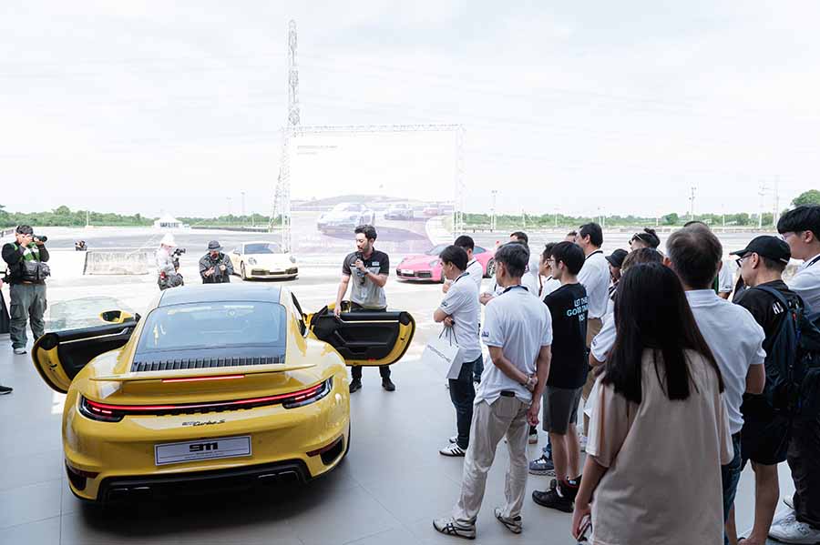 AAS จัดกิจกรรมแห่งปี ‘Porsche Driving Experience และ Porsche Driver’s ...